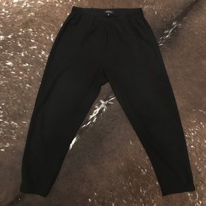 Babaton trousers